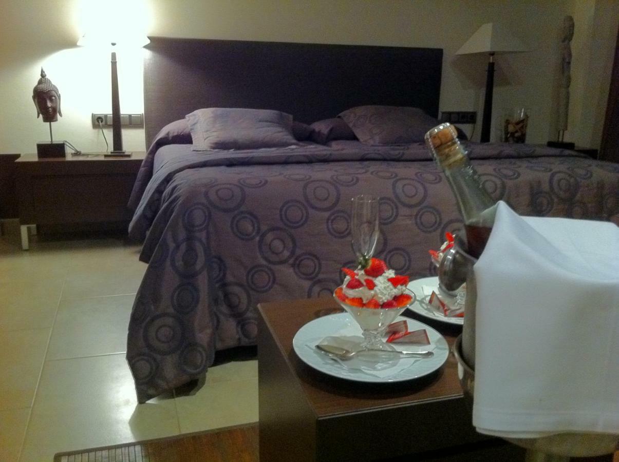 Hotel Calabria ลา การ์ริกา ภายนอก รูปภาพ