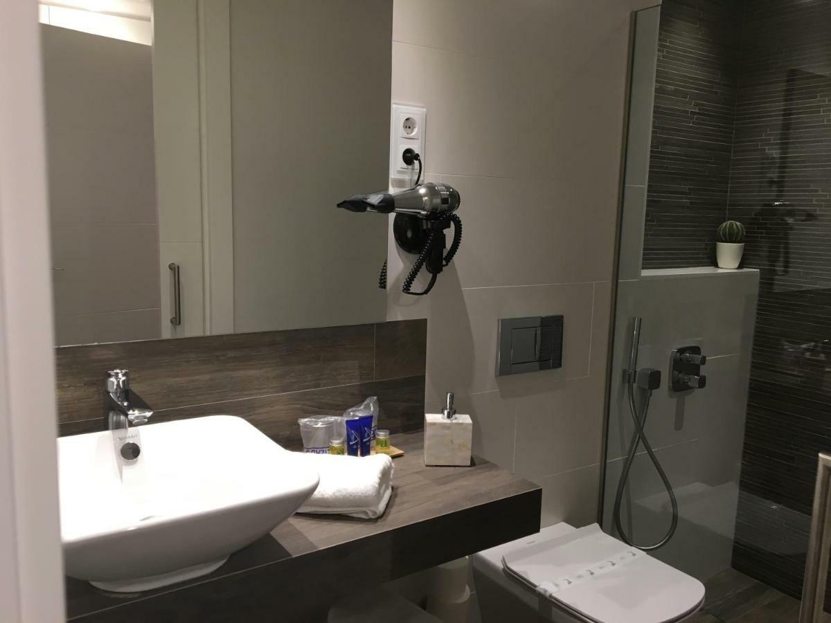 Hotel Calabria ลา การ์ริกา ภายนอก รูปภาพ